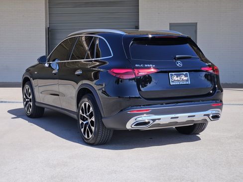 Used 2025 Mercedes-Benz GLC 350e 4MATIC image 6