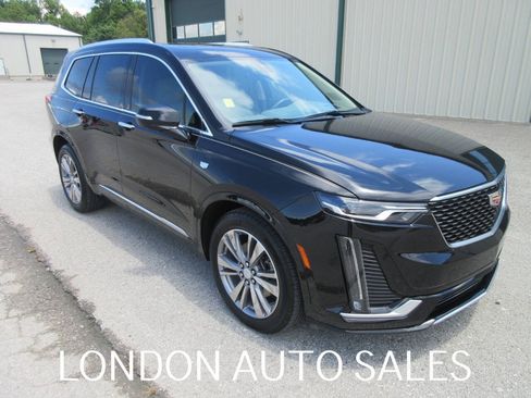 Used 2025 Cadillac XT6 Premium Luxury w/ Technology Package FWD image 8