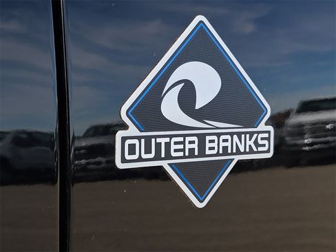 New 2025 Ford Bronco Outer Banks image 8