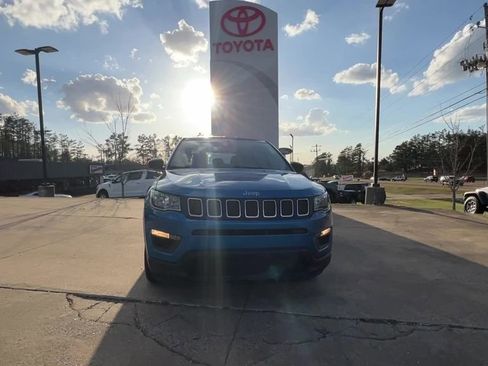 Used 2020 Jeep Compass Sport image 9