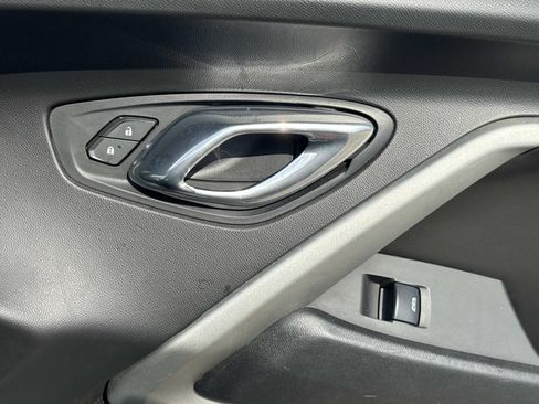 Used 2017 Chevrolet Camaro LT RWD image 15