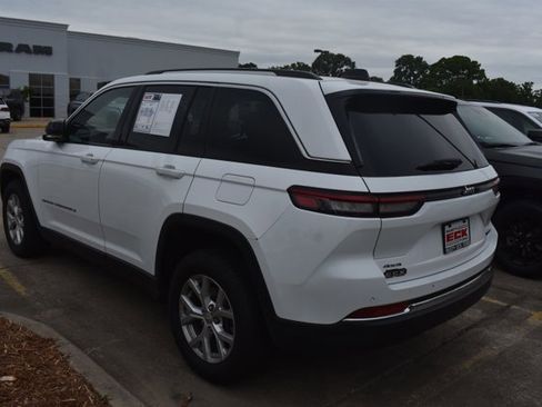 Used 2023 Jeep Grand Cherokee Limited AWD/4WD image 7
