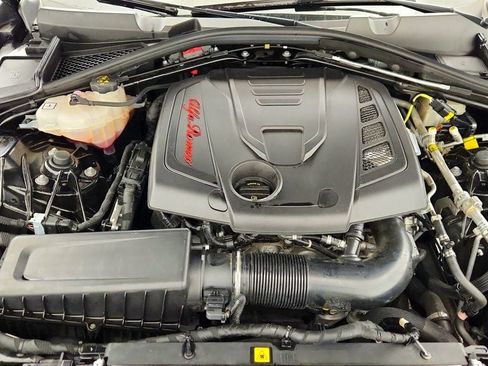 Used 2018 Alfa Romeo Giulia image 25