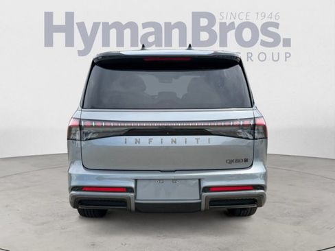 Certified 2025 INFINITI QX80 Autograph AWD/4WD image 4