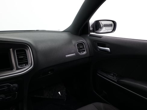Used 2022 Dodge Charger SXT RWD image 32