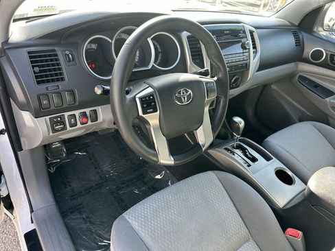 Used 2012 Toyota Tacoma PreRunner w/ SR5 Pkg image 9