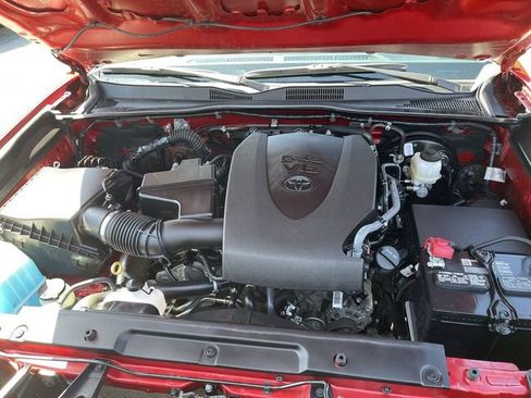 Used 2023 Toyota Tacoma SR AWD/4WD image 11