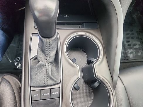 Used 2022 Toyota Camry SE w/ Audio Upgrade Package FWD image 27