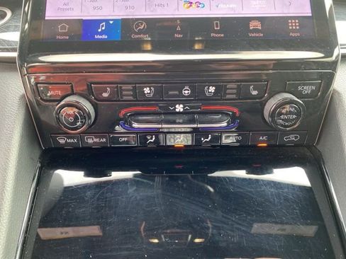 Used 2022 Jeep Grand Cherokee Trailhawk w/ Luxury Tech Group III AWD/4WD image 27