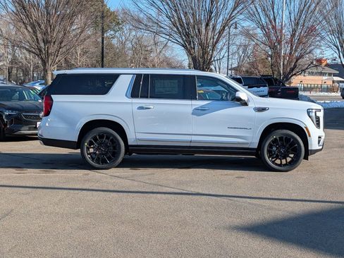 New 2026 GMC Yukon XL Denali w/ Sun & Power Step Package image 10