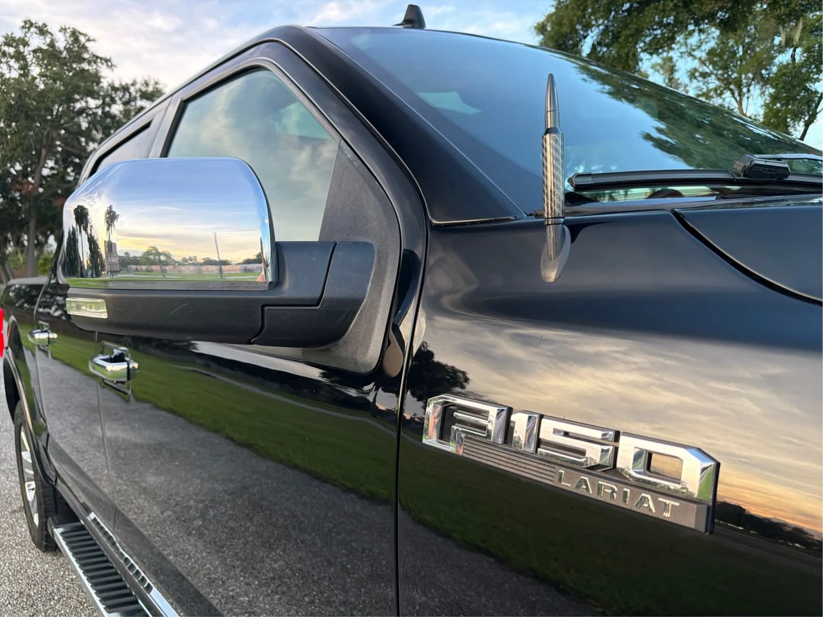 Used 2018 Ford F150 Lariat w/ Equipment Group 502A Luxury AWD/4WD image 31