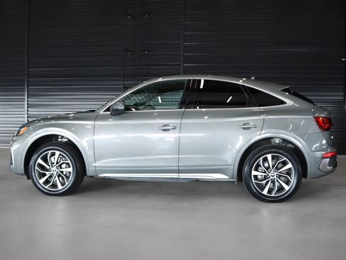 Used 2023 Audi Q5 2.0T Premium w/ Convenience Package image 14