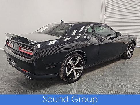 Used 2016 Dodge Challenger R/T image 9