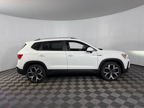 Used 2022 Volkswagen Taos SEL AWD/4WD image 6