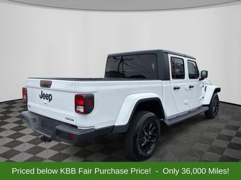 Used 2021 Jeep Gladiator Sport image 6