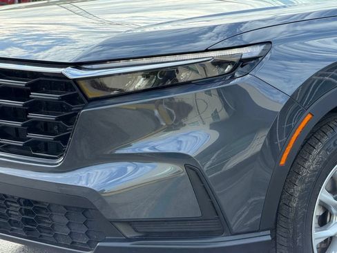 Used 2025 Honda CR-V EX image 10