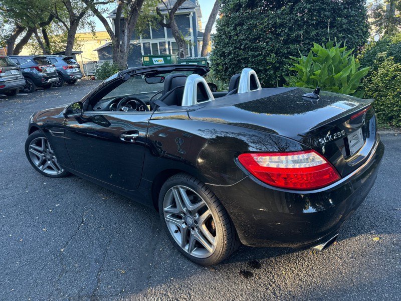 Used 2014 Mercedes-Benz SLK 250 image 5