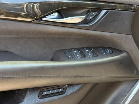 Used 2017 Cadillac Escalade Platinum AWD/4WD image 22