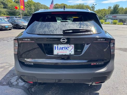 Used 2025 Nissan Kicks SR w/ SR Premium Package AWD/4WD image 6