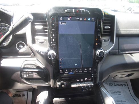 Used 2022 RAM 3500 Laramie AWD/4WD image 28