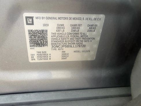 Used 2020 Chevrolet Trax LT w/ LT Convenience Package image 32