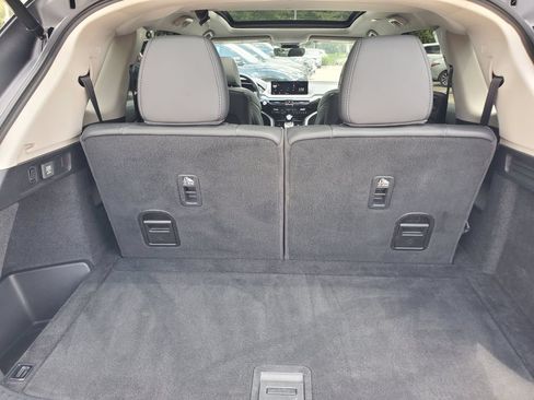 Certified 2024 Acura MDX SH-AWD image 8