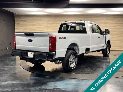 Used 2024 Ford F250 XL w/ XL Chrome Package image 8