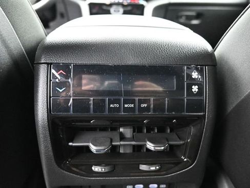 New 2026 Jeep Grand Cherokee L 4WD image 39