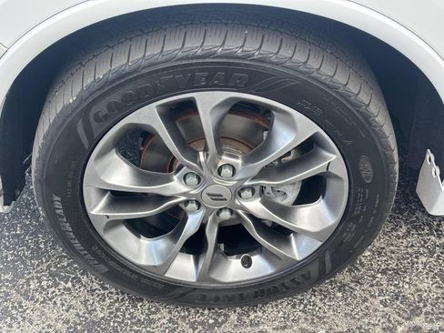 Used 2019 Dodge Durango GT RWD image 9