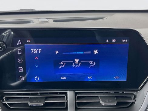 New 2026 Chevrolet Trax LT image 15