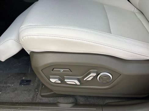 New 2025 Hyundai Santa Fe Calligraphy image 13