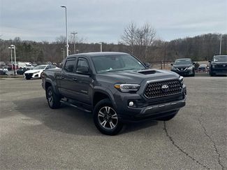 Used 2018 Toyota Tacoma TRD Sport video 2