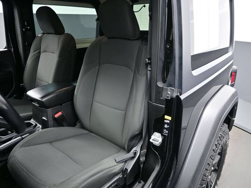Used 2021 Jeep Wrangler Sport AWD/4WD image 13