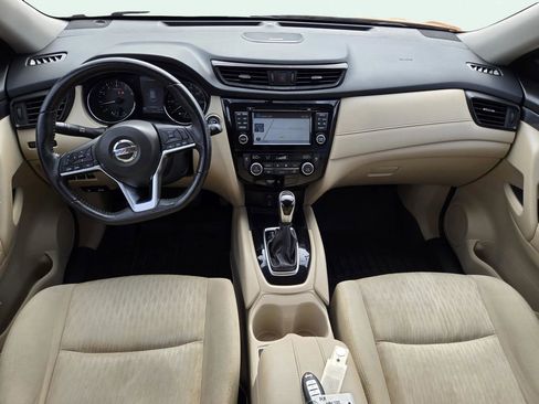 Used 2017 Nissan Rogue SV image 21