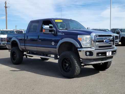 Used 2011 Ford F250 Lariat w/ Lariat Interior Pkg AWD/4WD image 4