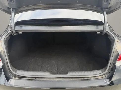 Used 2021 Hyundai Elantra SEL w/ Convenience + Premium Package FWD image 19