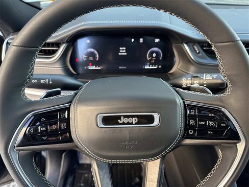 Used 2023 Jeep Grand Cherokee Overland image 26