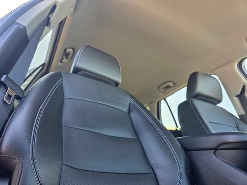 Used 2024 GMC Terrain SLT FWD image 22