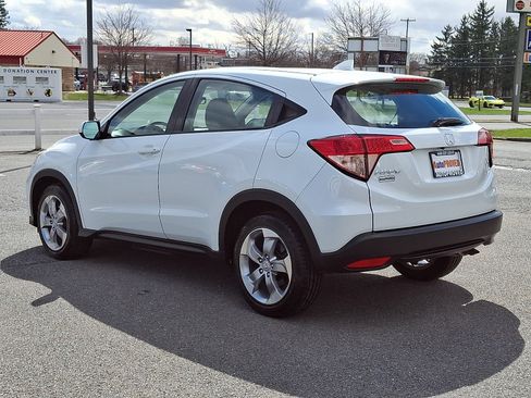 Used 2017 Honda HR-V LX image 4