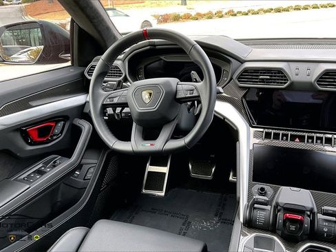 Used 2024 Lamborghini Urus S image 6