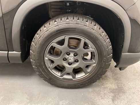 Used 2024 Honda Pilot TrailSport image 30