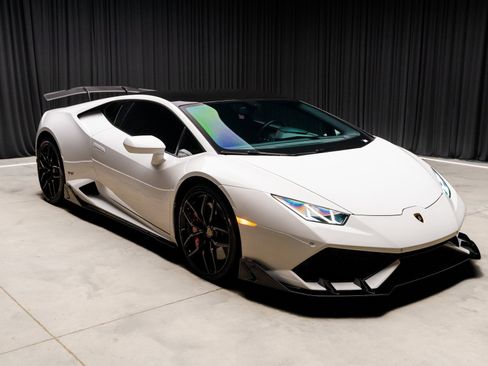 Used 2015 Lamborghini Huracan LP 610-4 image 18