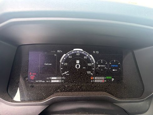 Used 2024 Toyota Sequoia Limited AWD/4WD image 9