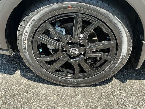 Certified 2022 Nissan Kicks SV FWD image 9