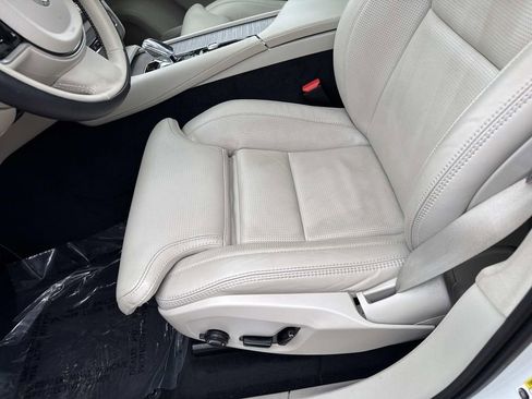 Used 2024 Volvo XC90 T8 Ultimate w/ Lounge Package image 17