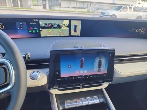 New 2026 Lincoln Nautilus Reserve AWD/4WD image 32