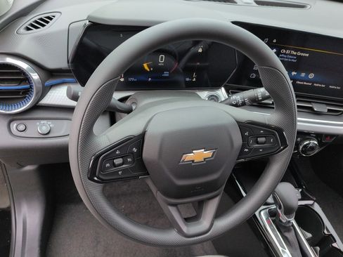 New 2026 Chevrolet Trax LT FWD image 11