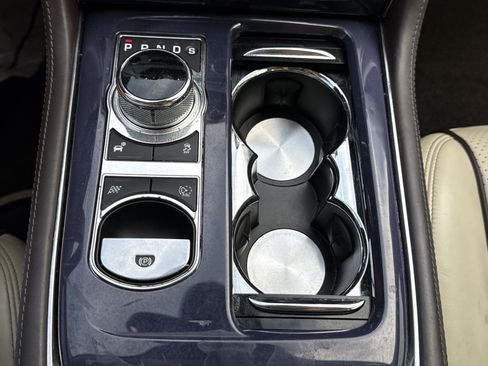 Used 2013 Jaguar XJ L Portfolio RWD image 30