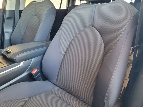 Certified 2024 Toyota Highlander LE AWD/4WD image 20
