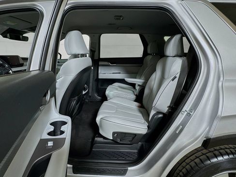 Used 2025 Hyundai Palisade SEL FWD image 23